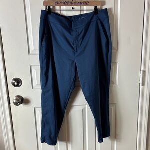 Zuda cropped Blue Pants medium petite
